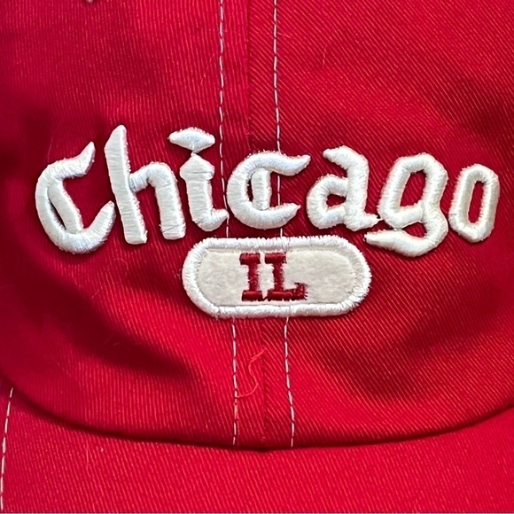 Men's Tyvis Chicago Illinois Windy City Red & White Baseball Hat - Picture 10 of 12